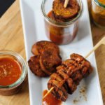 spicy vegan currywurst | seitanismymotor.com